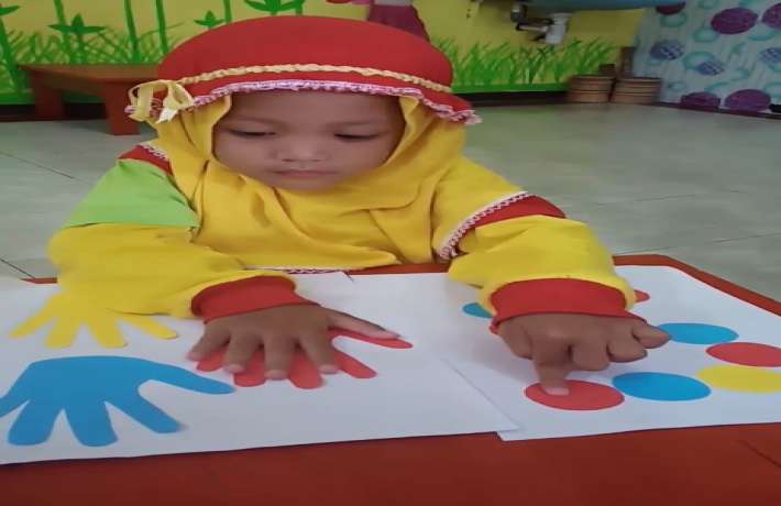 Manfaat Permainan Konsentrasi Memasangkan Warna