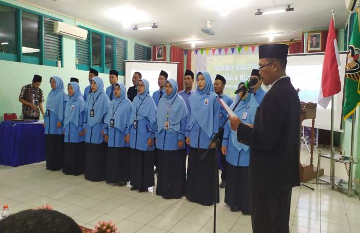 Pelantikan Pegawai Tetap Yayasan Sosial Al Irsyad Cilacap