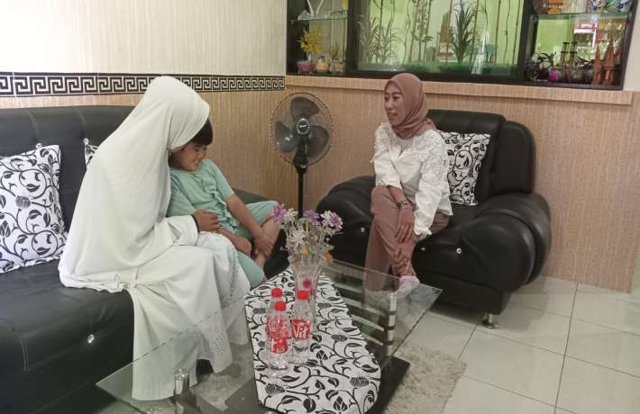 Kunjungan Rumah sebagai Strategi Pendekatan Guru dan Anak